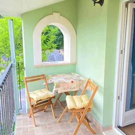 Apartment Happy Days *