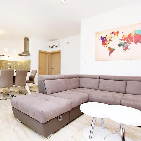 Apartment Happy Days Trogir