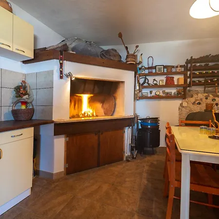 Apartment Happy Days